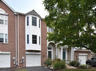 83 Hunt Club Dr, Collegeville, PA 19426