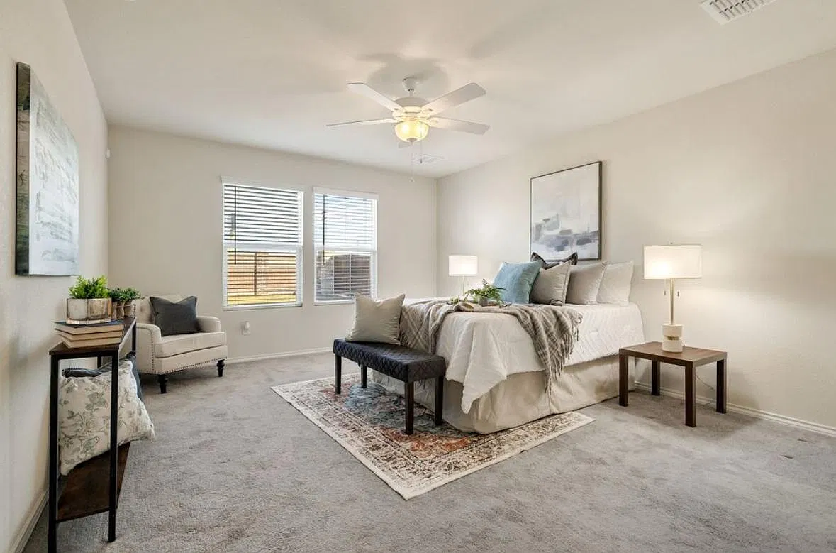 3 bed, 2142 sqft, $2,350 — Photo 1