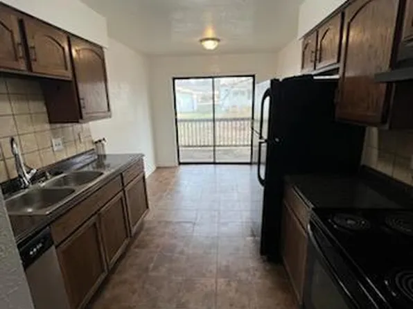 408 Sheridan St, Leavenworth, KS 66048