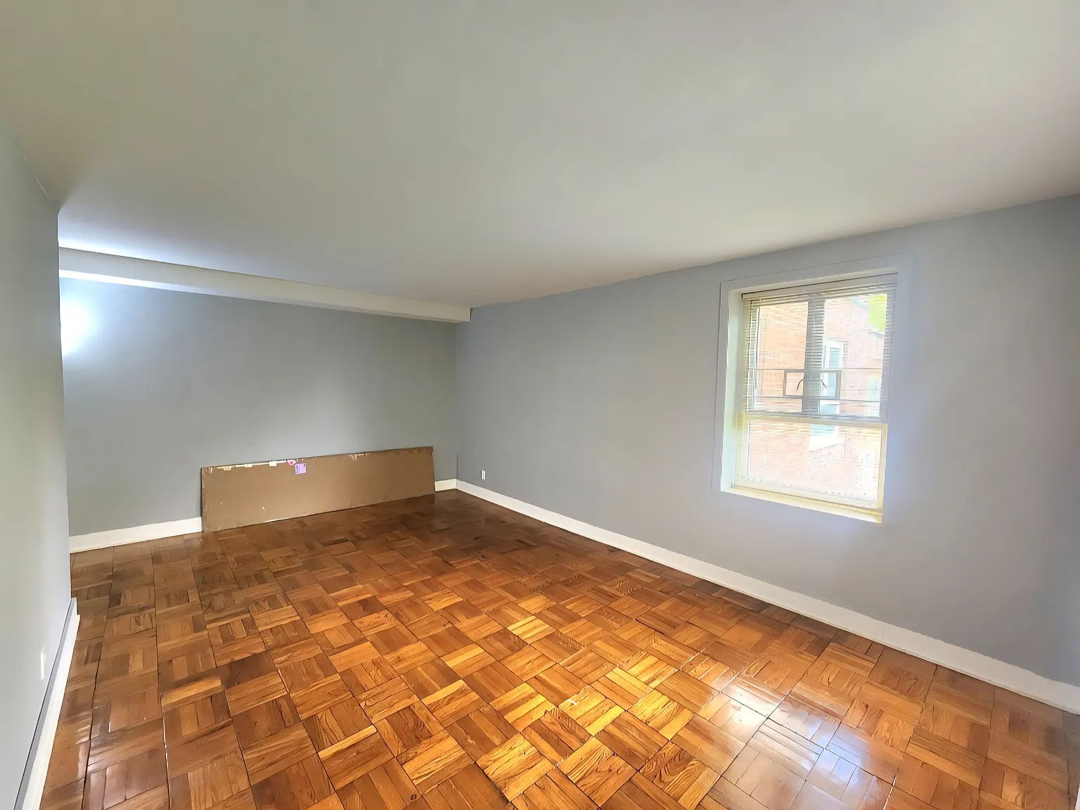 1 bed, 883 sqft, $2,350 — Photo 4