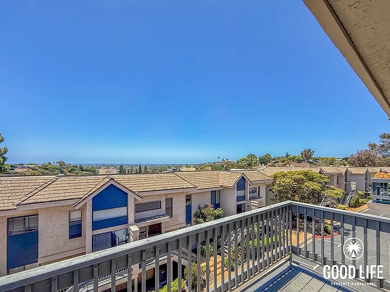 3731 Balboa Ter #B — Photo 2