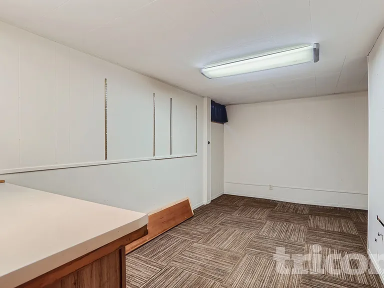 1441 Maple Ln — Photo 7