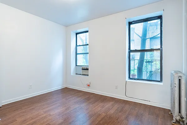 Rented by Julianna Realty Corp | media 20