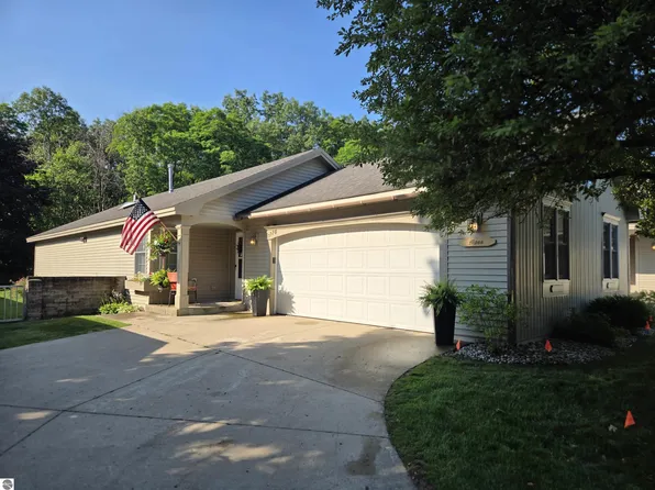 1178 Hemingway Ln #65, Traverse City, MI 49686