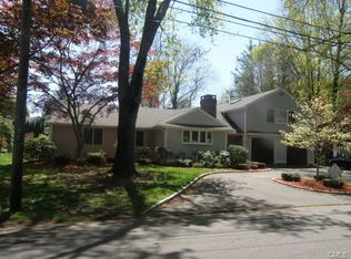 82 Melody Ln, Fairfield, CT 06824