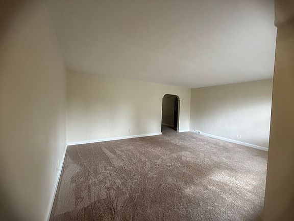5th image of 3610 Hartford St #2