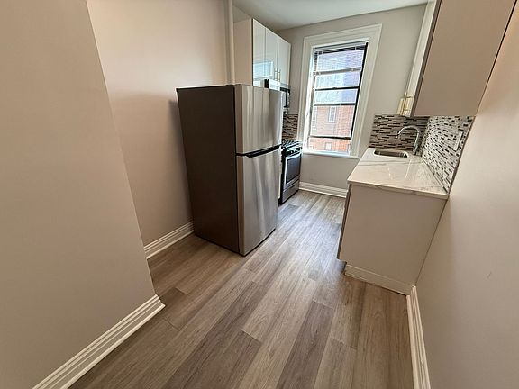 5th image of 5301 Palisade Ave #32E