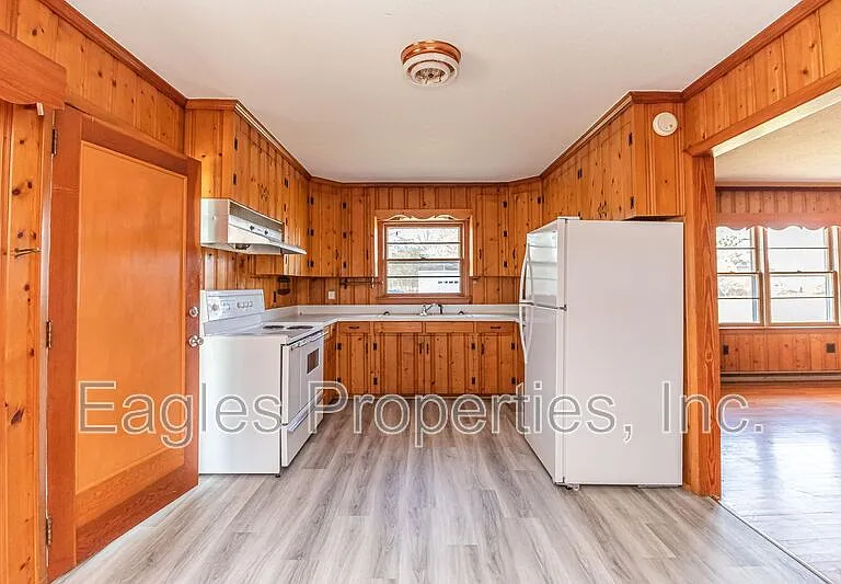 1614 US Highway 70 W — Photo 10