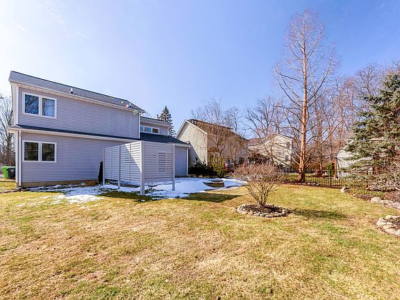 4th image of 182 W Washington St