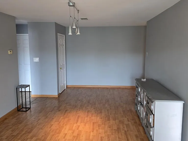 709 Kennedy Dr — Photo 4