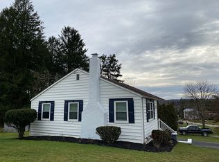 1686 Mary Lou Retton Dr, Fairmont, WV 26554