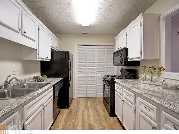 5th image of 1805 Country Park Dr SE
