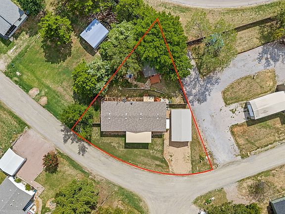 4th image of 209 Union Dr
