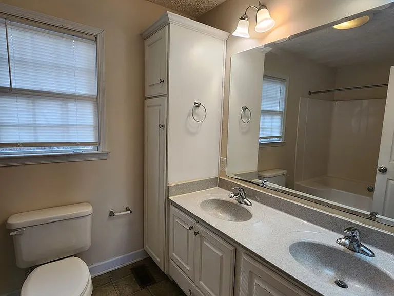 52 Iris St — Photo 13