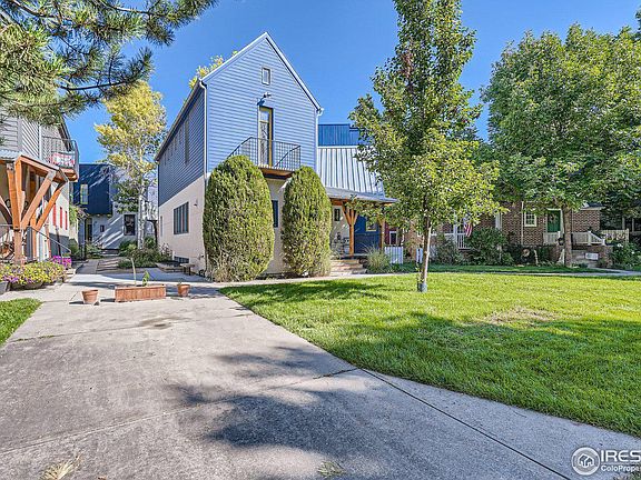 2nd image of 1012 Katy Ln