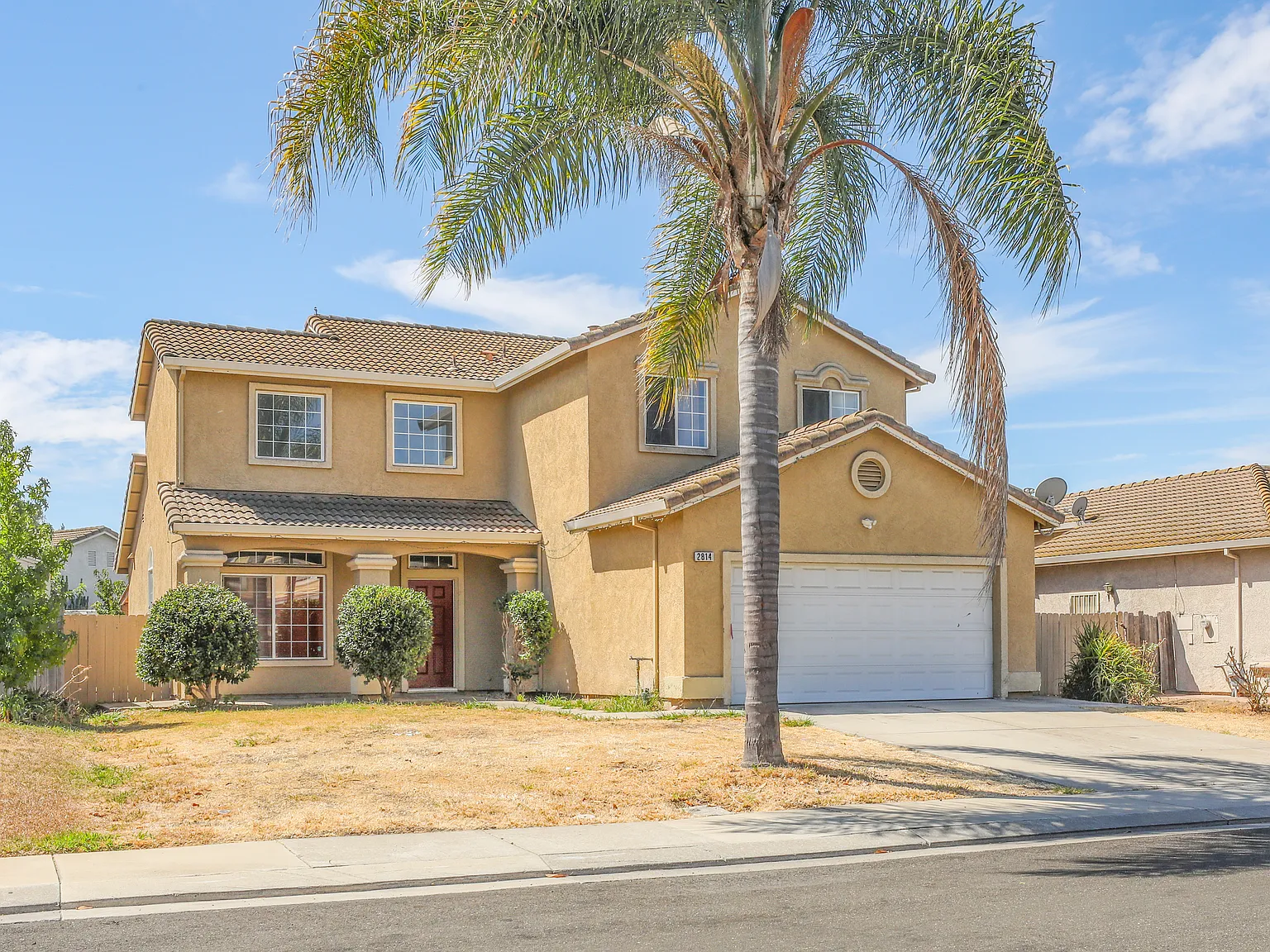5 bed, 2168 sqft, $3,300 — Photo 2