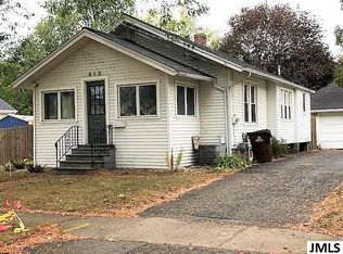 612 Dewey Ave, Jackson, MI 49202