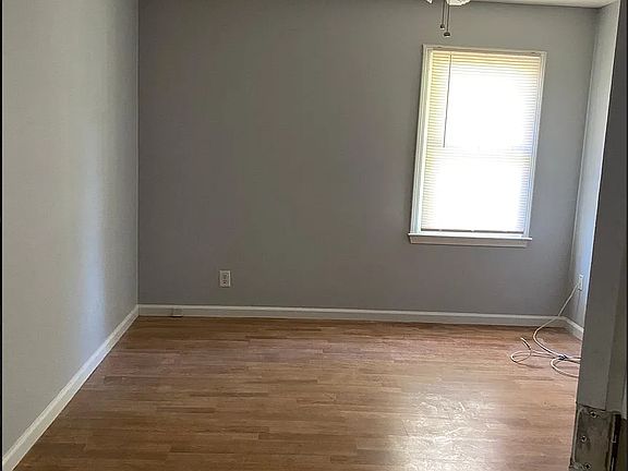 5th image of 1916 Patterson Cir #1916