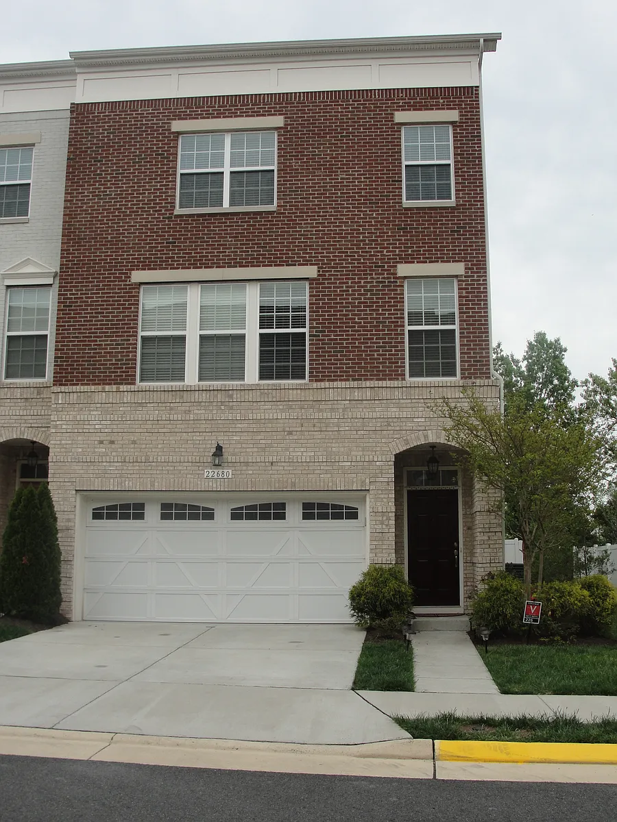 Building Photo - 22680 Flowing Spring Sq