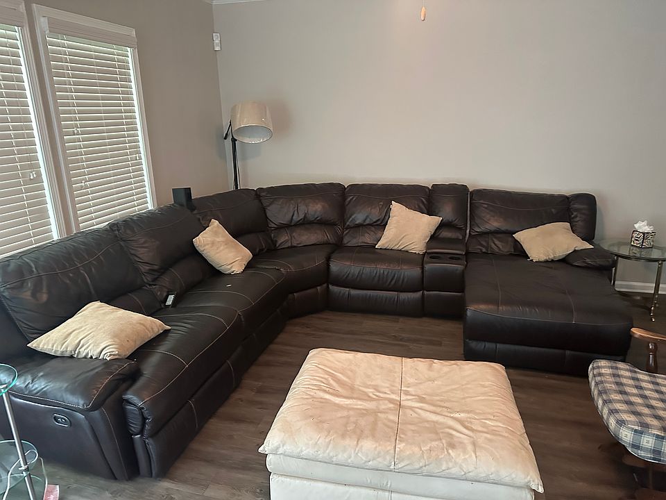 1st image of 186 Brickway St #186