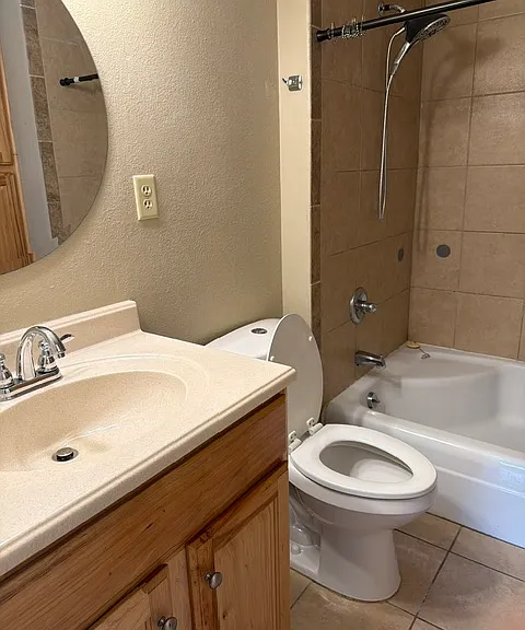 319 Bocage Dr — Photo 13
