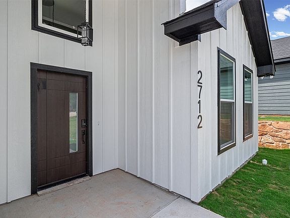 4th image of 2712 Steepleridge Cir