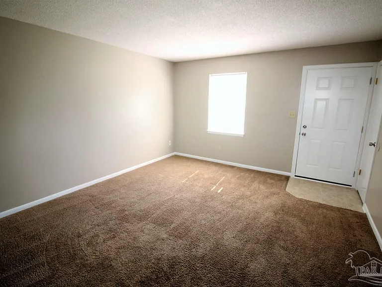 5675 Vestavia Ln — Photo 2