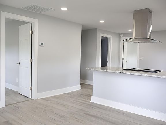 4th image of 1016 Rauhut St