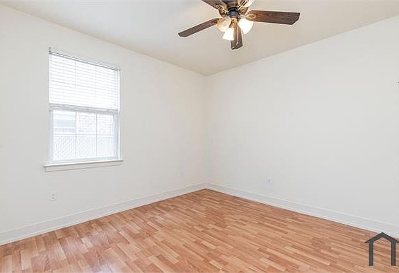 4th image of 1505 W Master St #1