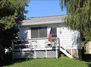 315 Crain St, Charlevoix, MI 49720