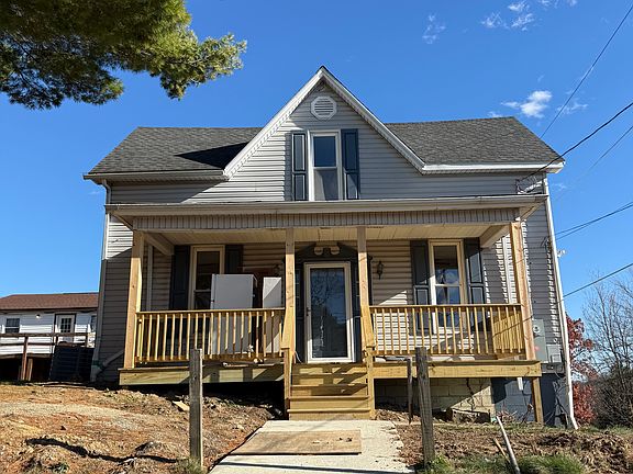 5th image of 221 Franklin St