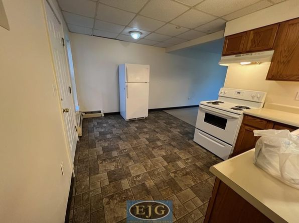 18 Main St APT 9