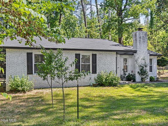 2nd image of 4567 Pinewood Drive