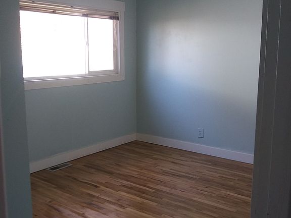 5th image of 9740 S Amber Ln