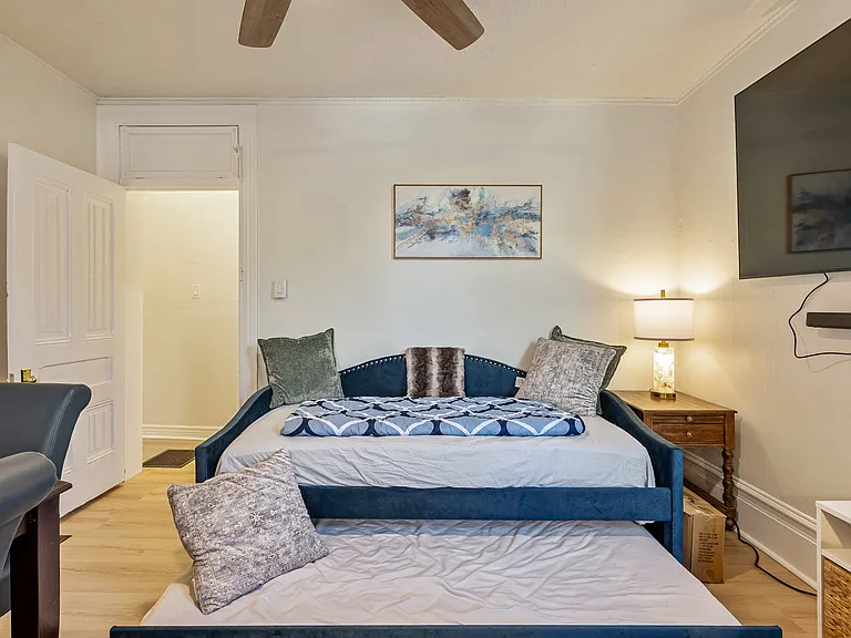 271 E St #1-2 — Photo 21