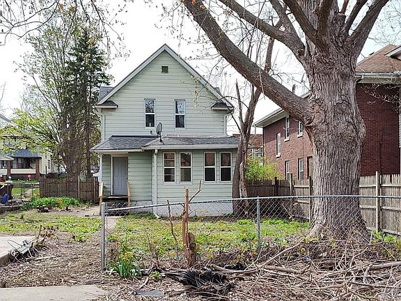 2nd image of 221 Regan St