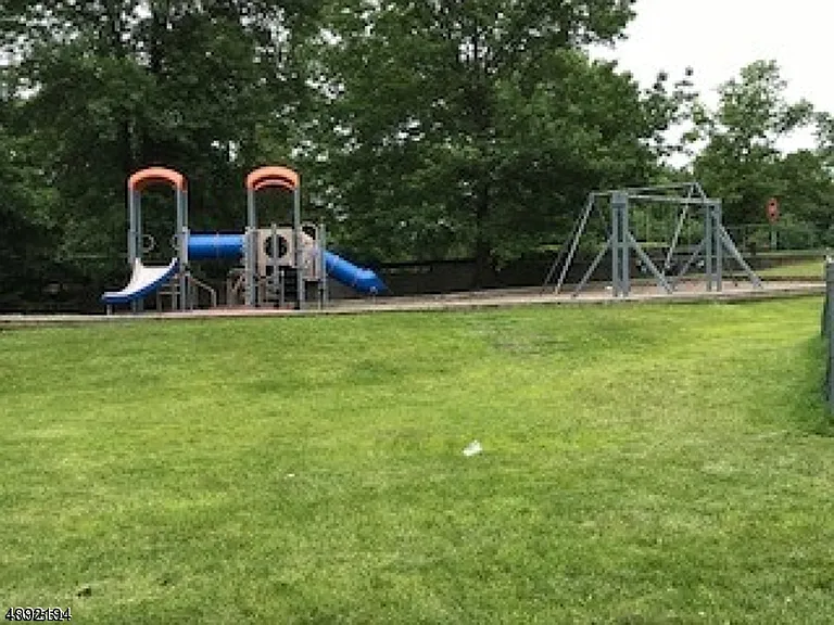 201 Robertson Way — Photo 15