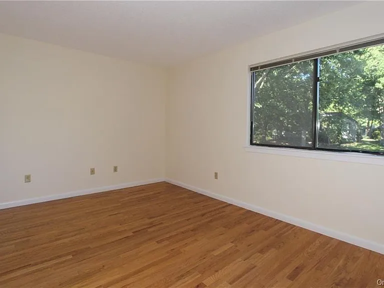 246 Heritage Hls #A — Photo 13
