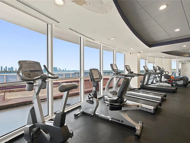 1900 Sunset Harbour Dr #803 — Photo 17