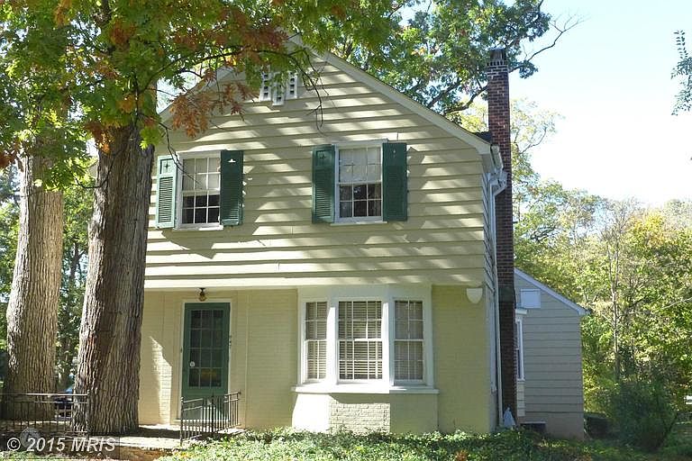 1st image of 947 Forest Dr