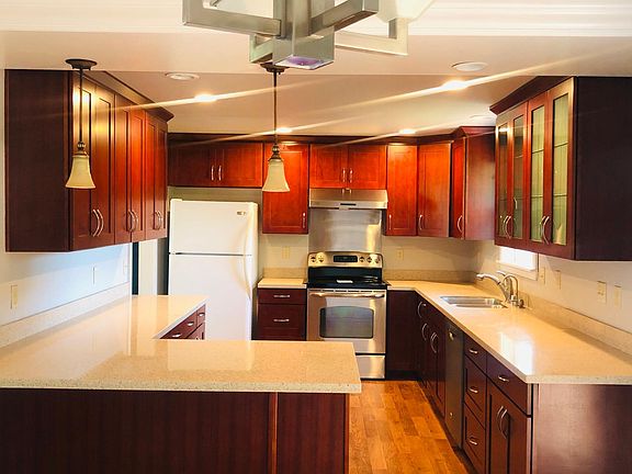 5th image of 12133 SE 44th Pl