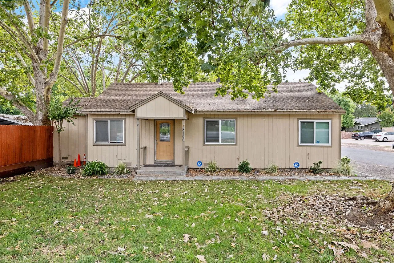 5 bed, 2000 sqft, $4,750 — Photo 1