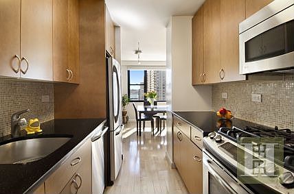 3rd image of 165 W 66th St APT 11C