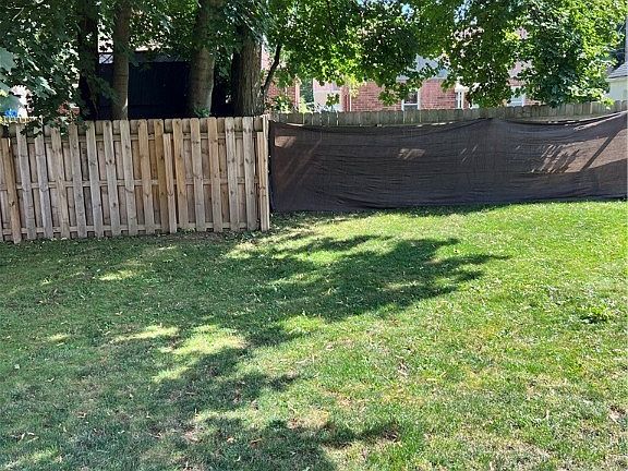 5th image of 418 Maplewood Ave