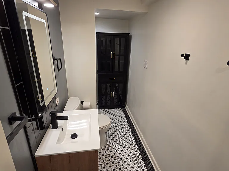 7429 N Claremont Ave #B — Photo 11