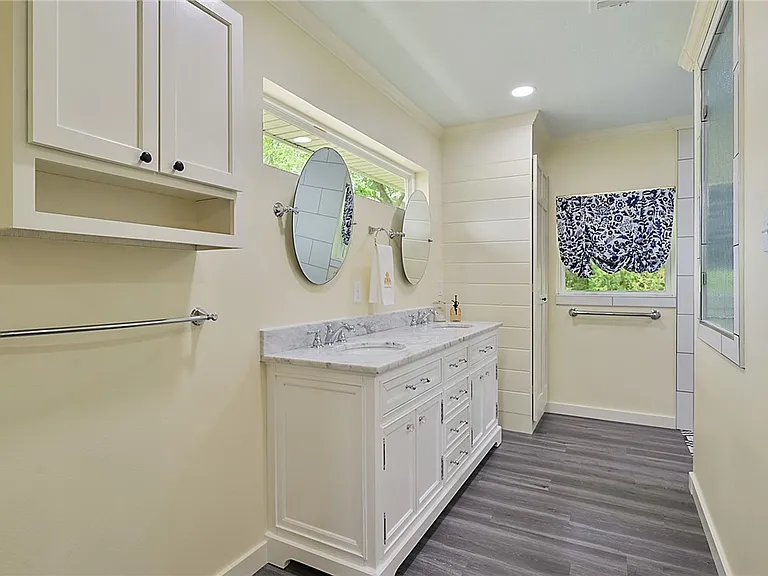 741 Garden Acres Blvd — Photo 9