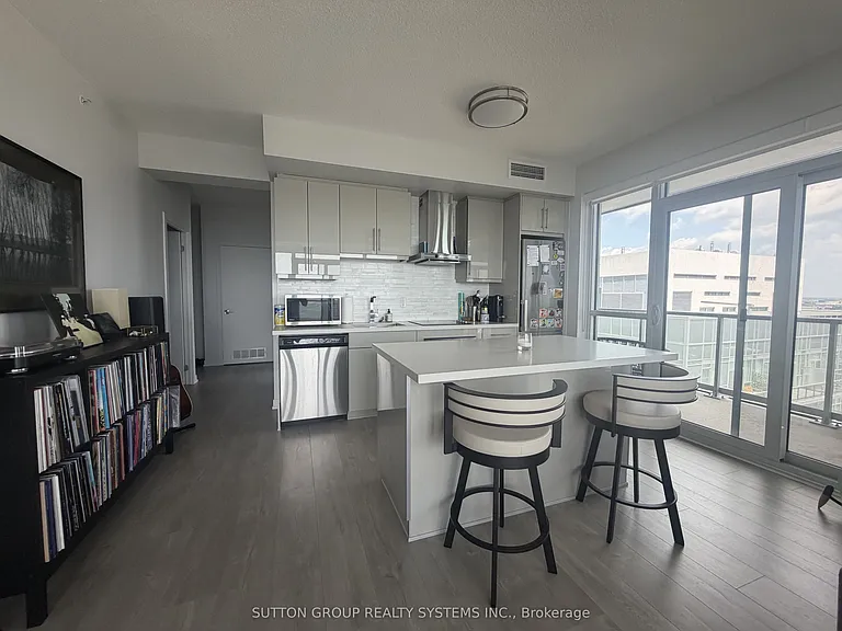 2087 Fairview St #2203 — Photo 5