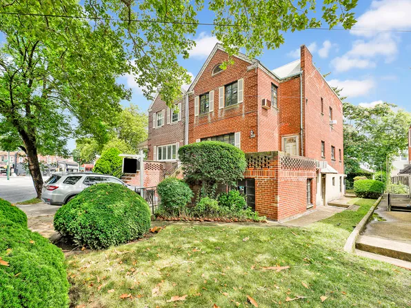 1701 Gerritsen Avenue image 1 of 28