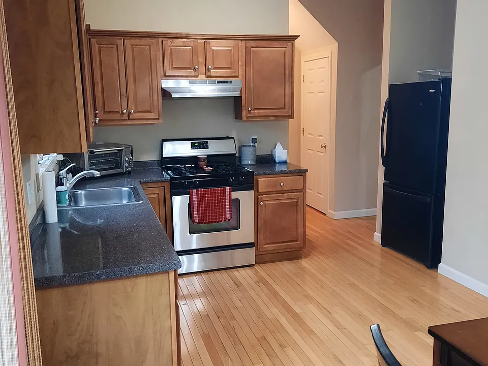 7 Jaclyn Ln #7