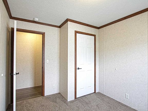 4th image of 1250 Paree St #650